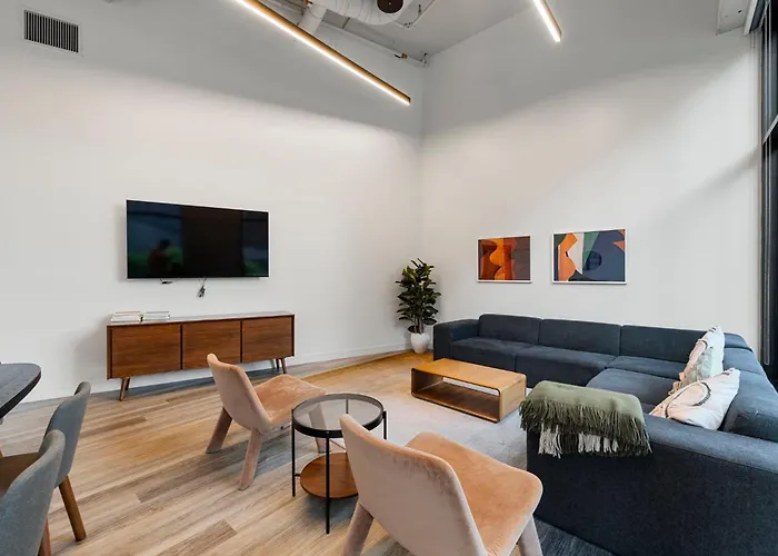 Hotel Corporate-friendly 4br Stylish & Chicago