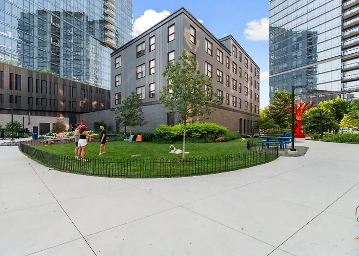 Hotel Corporate-friendly 4br Stylish & *