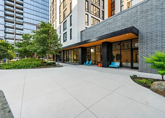 Hotel Corporate-friendly 4br Stylish & Chicago
