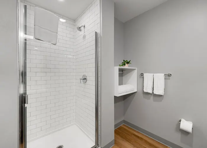 Hotel Corporate-friendly 4br Stylish & *