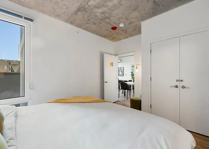 Corporate-friendly 4br Stylish & * Chicago