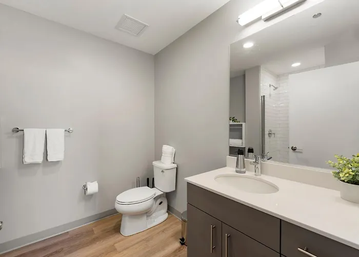 Corporate-friendly 4br Stylish & Hotel