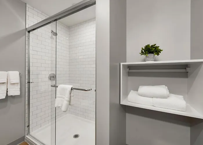 Hotel Corporate-friendly 4br Stylish &